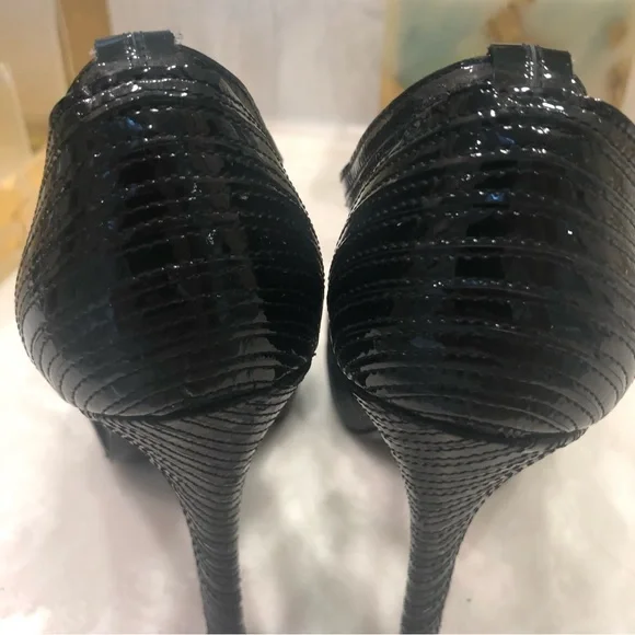 Report Signature black patent peep toe sandals, elegant!  Size 8.5. - Picture 14 of 16